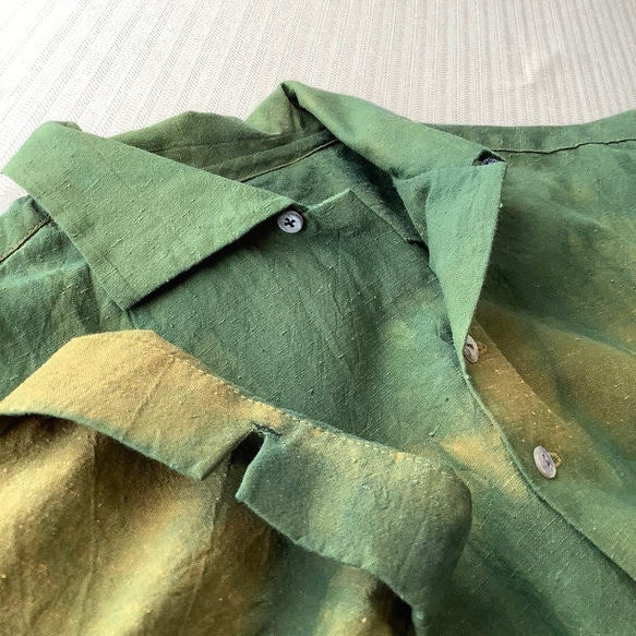 【職人さんの絞り染め】40・50代のメンズシャツ｜一点物｜サイズS｜綿100％双糸で織り上げた生地をシャツ 4枚目の画像