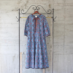 分層總圖案連衣裙（19w-001）藍色 第4張的照片