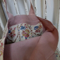 花かごとトレリス模様のフレンチアンティークファブリックのトートバッグ 5枚目の画像