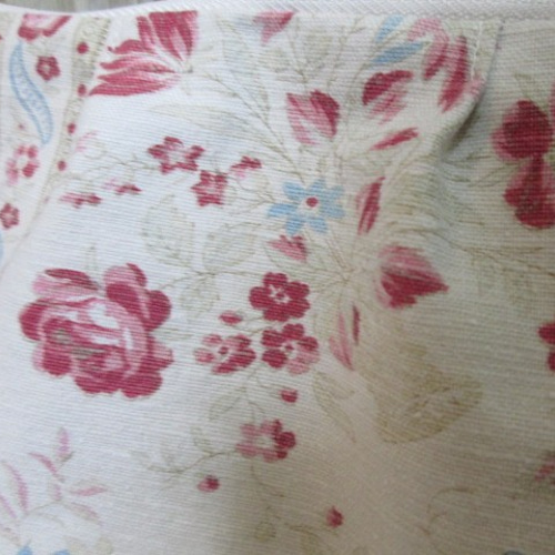 19世紀花柄ファブリック　コットン　フランスアンティーク　布地　ハンドメイド 19世紀の古い花柄アンティークファブリックのタックポーチ