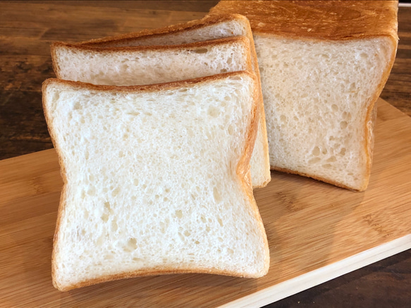【雑誌掲載品】バターの旨味がたっぷり♬豊潤食パン 2枚目の画像