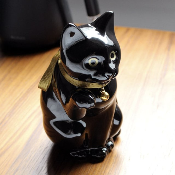 ＜送料無料＞ へそくりの招き猫 壱号黒 （ 招き猫 おしゃれ プレゼント かわいい 猫 ） 招き猫 かわいい ＜送料無料＞ おしゃれ プレゼント 猫 壱号黒 へそくりの招き猫 （ ） DG1390769427(10725円)