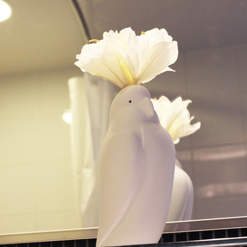 陶器製花瓶と鳥のオブジェ 5e0d50ed8bfd359b9641543ddd3082