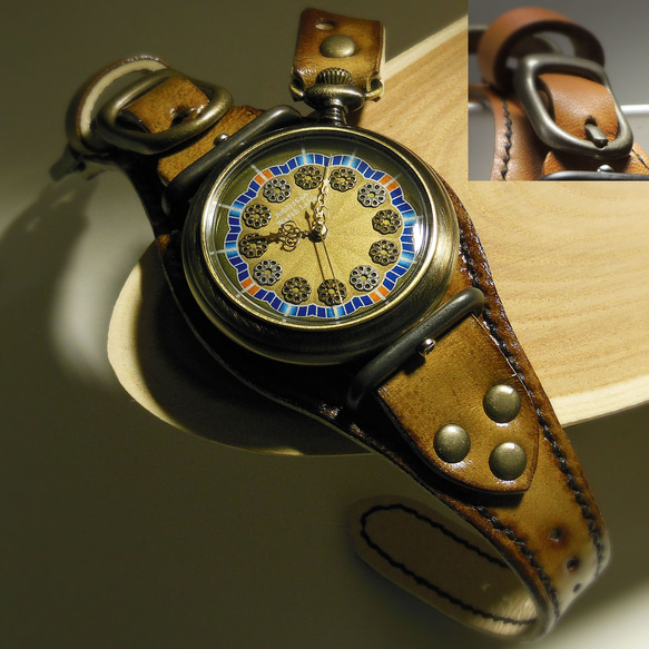 腕時計「ローズ・ド・サハラ」TYPE-09 / METALLIC OCHER 1枚目の画像