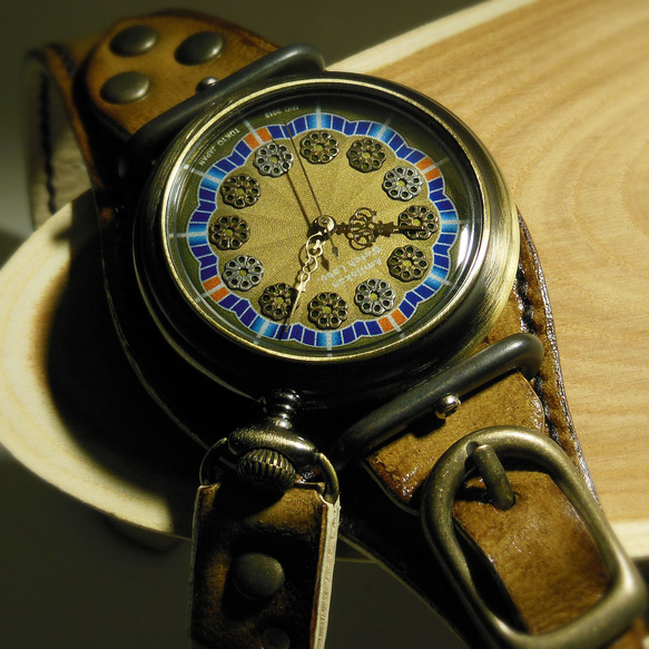 腕時計「ローズ・ド・サハラ」TYPE-09 / METALLIC OCHER 4枚目の画像