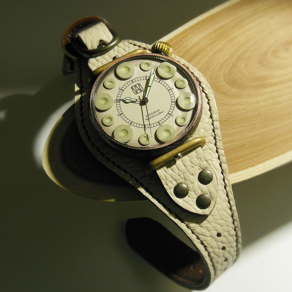 腕時計「Ivories」TYPE-01 / MAT IVORY SP 1枚目の画像