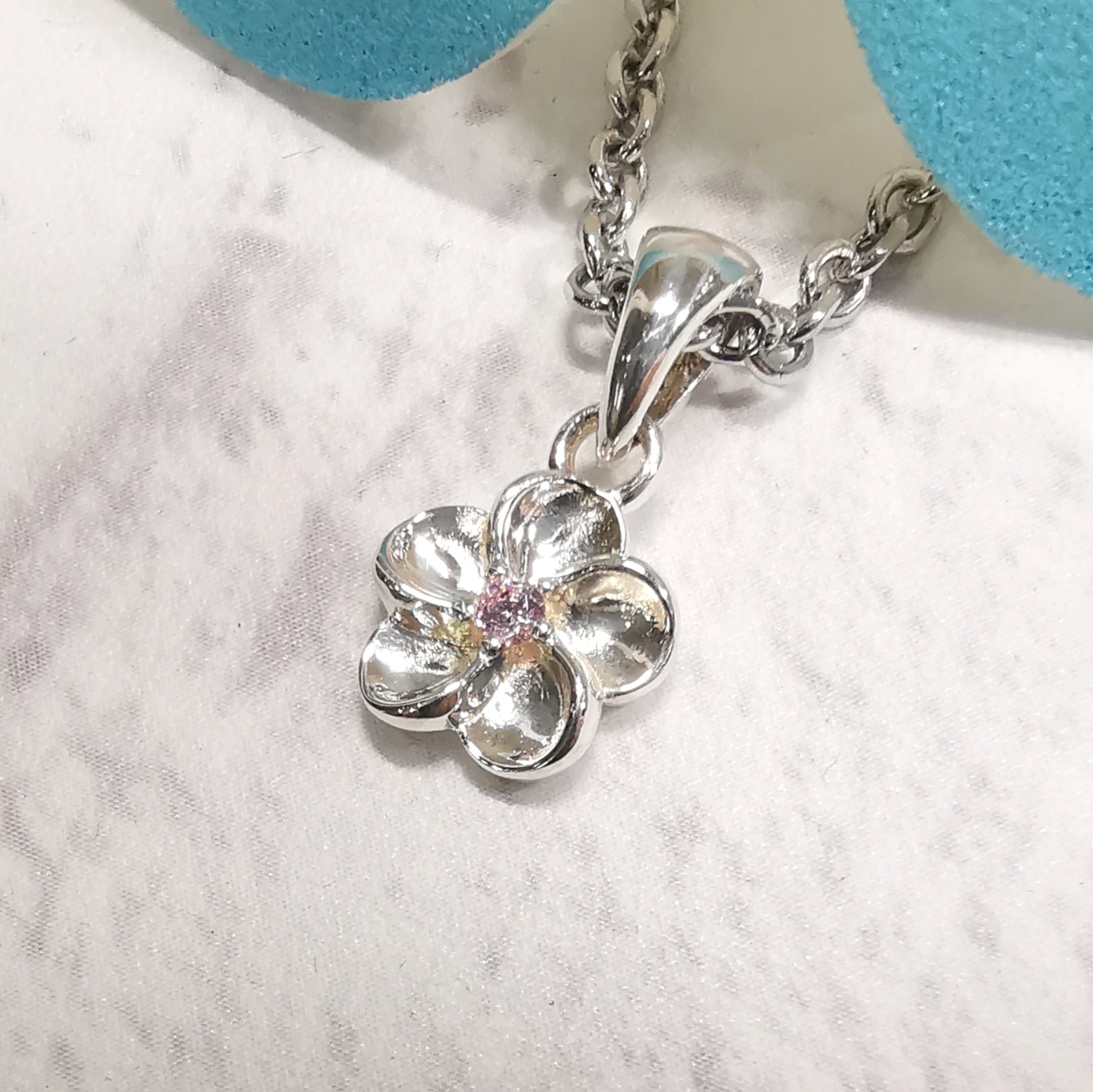 ハワイアンジュエリー 可愛い小さな プルメリア チャーム ピンク