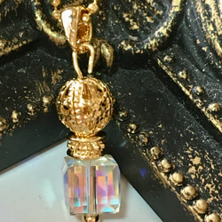 キューブスワロフスキービーズの香水瓶ネックレス　16kgp オーロラクリスタル 5枚目の画像