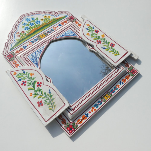 モロッコ 扉つき鏡 壁掛け鏡 据え置き ミラー ホワイト ドレッサー