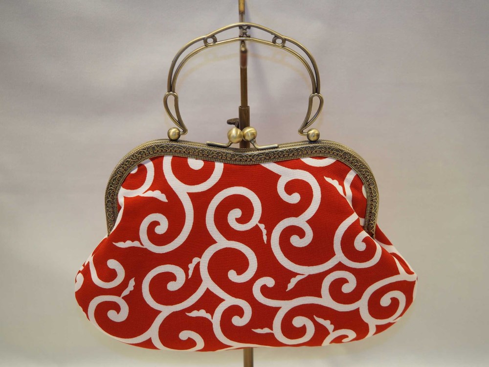 唐草柄のパーティーバッグ　3Wayタイプ（レッド）
