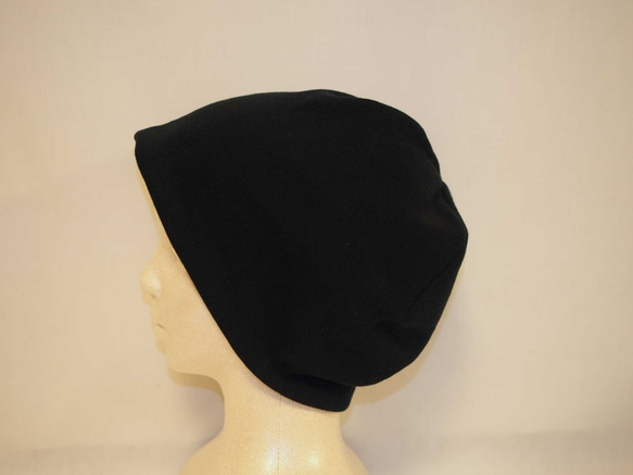 綿素材のリバーシブルおしゃれ帽子（ブラック×グレイボーダー） 2枚目の画像