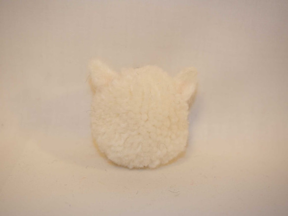 猫のキーホルダー（白猫） 3枚目の画像