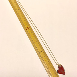 スワロフスキークリスタルビーズのネックレス（Aタイプ:レッドマグマ×ハート） 3枚目の画像