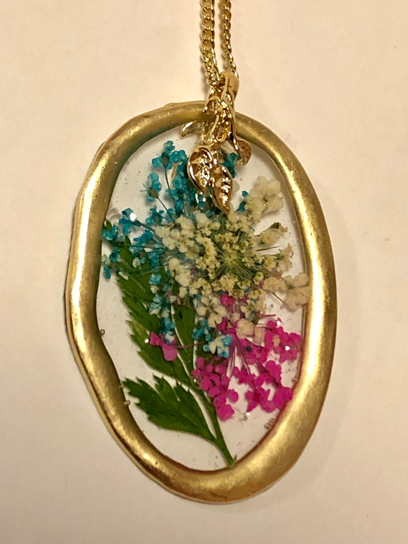 小花のペンダントネックレス（3色） 2枚目の画像
