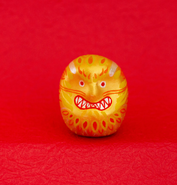 威厳ある黄金達磨