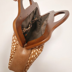 【LikeDeer】原创打版设计手工缝制真皮拼接木提手口金包孤品 第5張的照片