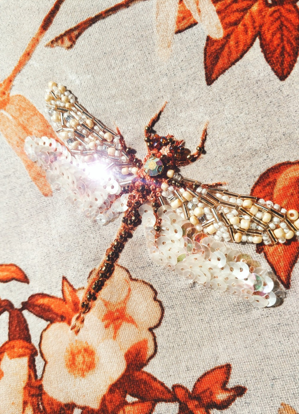 【Dragonfly】原创手作设计感毛绒拼接刺绣实木口金包孤品 第7張的照片