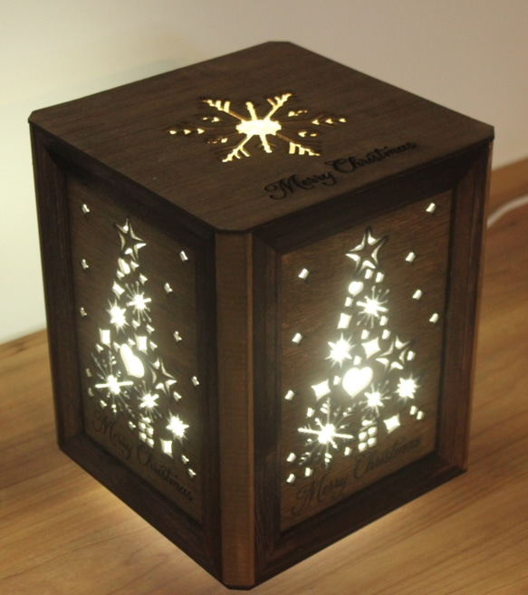 エアフレッシュランプ　クリスマスツリー　５面装飾　LEDで周囲の空気をキレイにするランプ　癒し　テーブルランプ 4枚目の画像