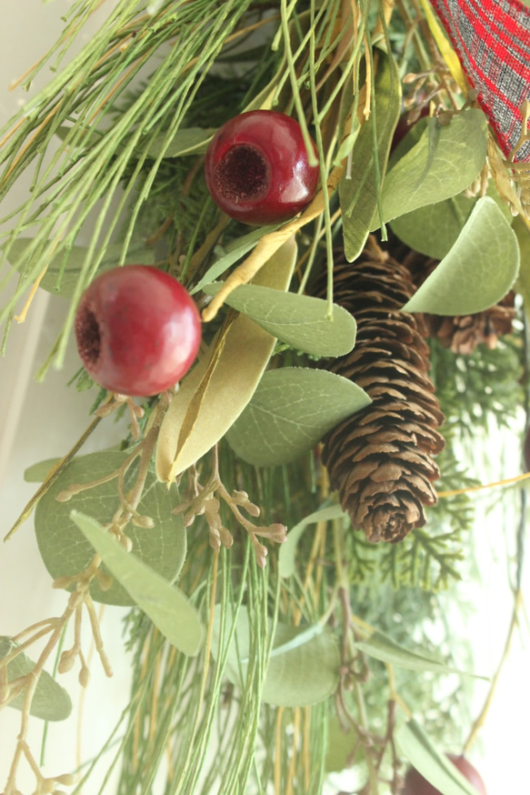 大きな松ぼっくりのクリスマススワッグ 2枚目の画像