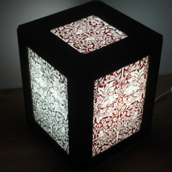 エアフレッシュランプ　ファブリック（William Morrisデザインの生地）LEDで周囲の空気をキレイにするランプ　 4枚目の画像
