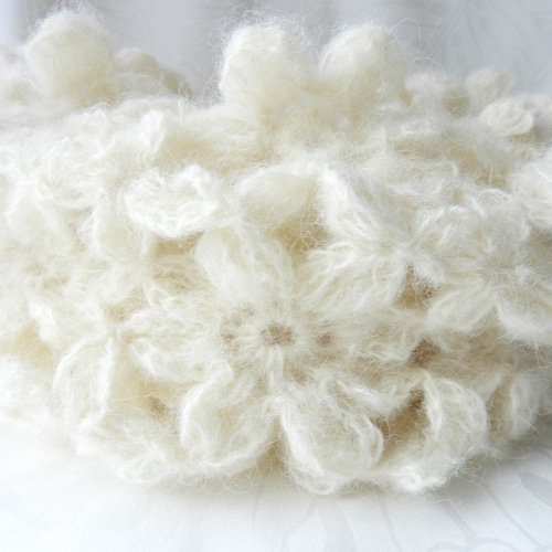 受注制作 スヌード大人可愛い お花モチーフ編み チクチクしないア75