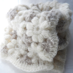 受注制作 スヌード大人可愛い お花モチーフ編み チクチクしないア75