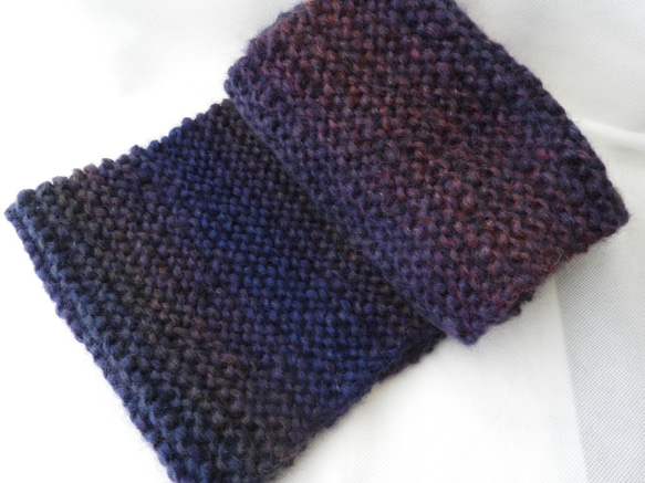 スヌード手編み　イタリア製の毛糸　★お値下げ紺色グラデーション　（厚さしっかりめ） 4枚目の画像