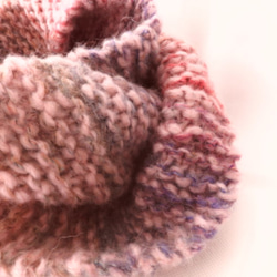 スヌード手編みピンク系グラデ―ション２本どり　厚さしっかりめ★お値下げ 2枚目の画像