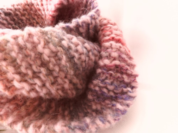 スヌード手編みピンク系グラデ―ション２本どり　厚さしっかりめ★お値下げ 2枚目の画像