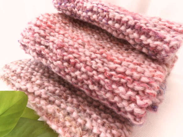 スヌード手編みピンク系グラデ―ション２本どり　厚さしっかりめ★お値下げ 4枚目の画像