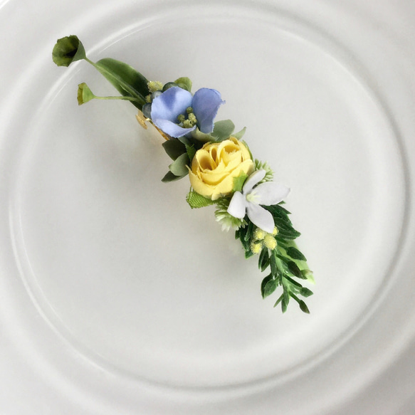 イエローローズとブルーの小花のボタニカルバレッタ 3枚目の画像