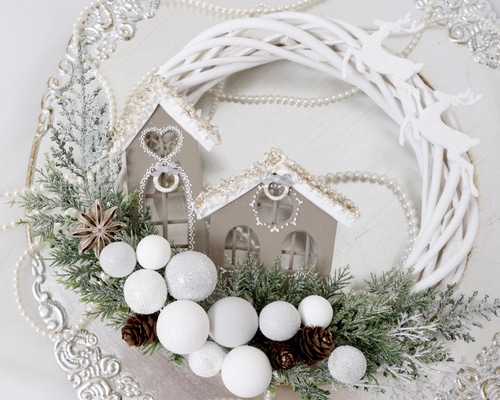 クリステル★白いトナカイ森のライトリース★クリスマスリース★フラワーリース クリステル様専用☆白いトナカイ森のライトリース☆クリスマス
