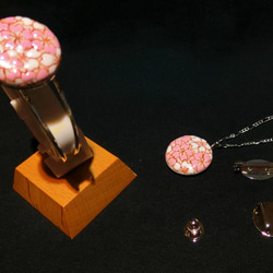 清水焼コーディネイトAccessary 「丸型桜ランダム　ピンク＋白盛」　4アイテムに出来ます 3枚目の画像