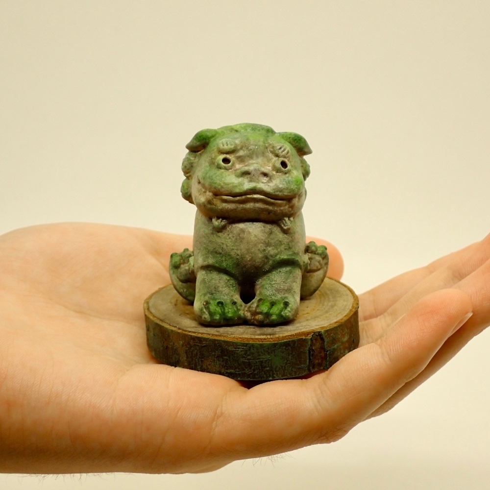 置物　『手のりサイズの狛犬さん』(苔むしカラー）