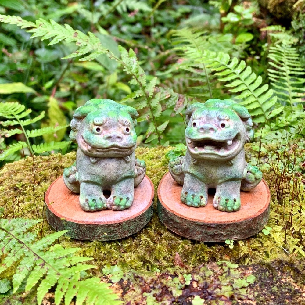 置物　『手のりサイズの狛犬さん』(苔むしカラー）