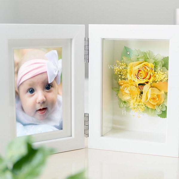 【名入れ】いつまでも色あせない思い出の写真と枯れることのないお花  プリザーブドフラワー フォトフレーム イエロー S