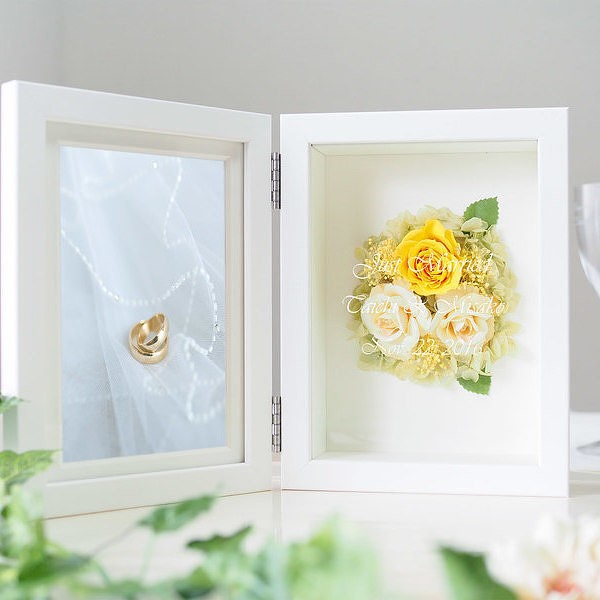 【名入れ】額で飾れるお祝いの花束 プリザーブドフラワー フォトフレーム イエロー L