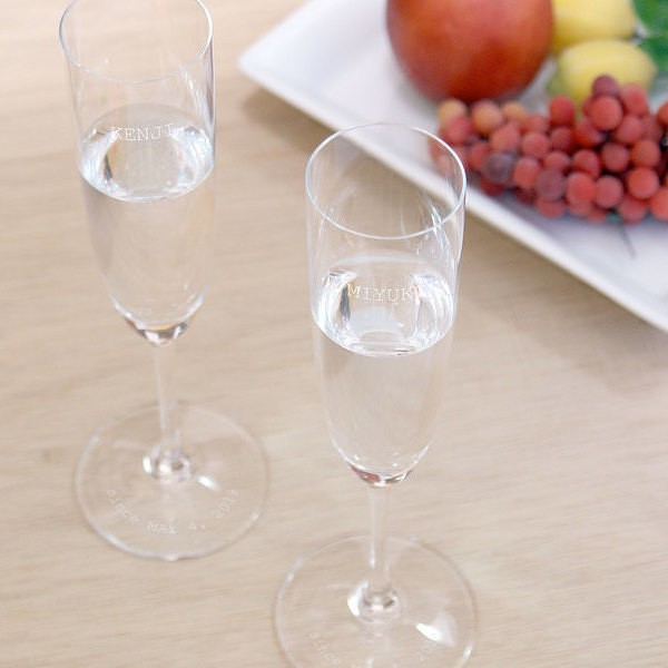 【名入れ】シャンパン特有の繊細な泡立ちを舌の先端で心地よく感じることができる リーデル ヴィノム シャンパーニュペア