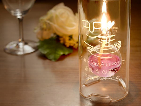 【名入れ】母の日やクリスマスの席はゆれる火をともして　オイルランプ レッドスフィア