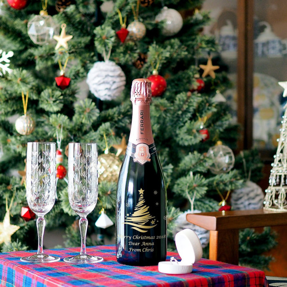 【名入れ】クリスマス 新婚祝い 誕生日に！フェッラーリ ペルレ ロゼ リゼルヴァ スパークリングワイン750 mL 1枚目の画像
