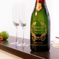 【名入れ】クリスマス 結婚祝い お誕生日のお祝いに！フェッラーリ ドゥミセック スパークリングワイン 750 mL 1枚目の画像