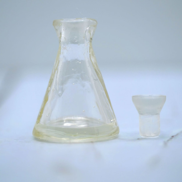 シリコンモールド 香水瓶 パフューム D 立体 3D フラスコ風【シリコン型 オルゴナイト レジン ハーバリウム】 5枚目の画像
