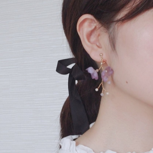 紫陽花のゆらゆらイヤリング（ピアス）紫 イヤリング