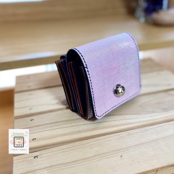 @『ランドセル4』インポート牛革二つ折り財布『ネオンピンク』 1枚目の画像