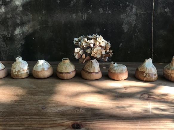 「根-柵柵」竹土石山 竹土系列 半色 花器 花瓶 居家 短身 流動 乾燥花 鮮花 第1張的照片