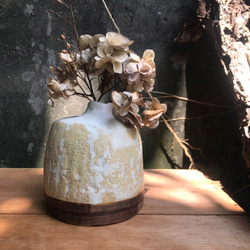 「散步」竹土石山 竹土系列 花器 花瓶 居家 南洋含笑 樹皮紋 乾燥花 鮮花 第2張的照片