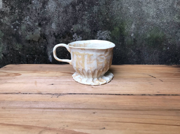 「晚霞黃」竹土石山 竹土系列 咖啡濾架 濾杯 1-2人份 耳朵把手 桌上優雅 微笑 花朵 第2張的照片