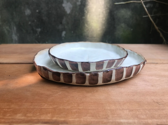 「海葡萄」竹土石山 chuhsienearth 13 竹土系列 淺盤 蛋糕盤 飾品盤 可當蠟燭的家 第2張的照片