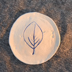 竹土石山 chuhsienearth 13 石山系列 「葉之靛」小盤 漬物碟  擺飾 器皿 葉子 自然 瓷器 禮物 藍色 第1張的照片