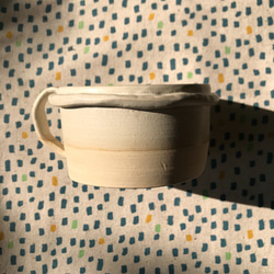 「半白」竹土石山 竹土系列 咖啡杯 馬克杯 禮物 器皿 擁抱 白色 一半 相伴 把手 奶油色 輕鬆  溫暖 第1張的照片